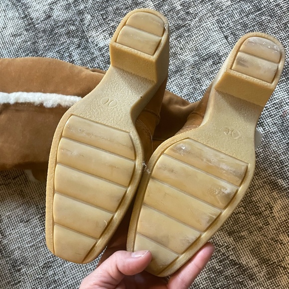 Brand new (no tags) Cole Haan suede and leather boots lined with fur. - Picture 2 of 10